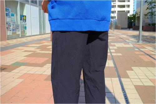 マーガレットハウエルのカジュアルパンツ