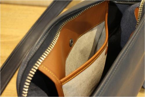 ショルダーバッグの斜め掛け