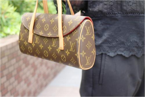 ルイ ヴィトン　のハンドバッグ