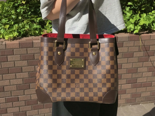 ラグジュアリーブランドのLOUIS VUITTON 　
