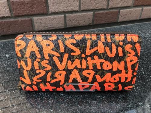 LOUIS VUITTON のルイ ヴィトン