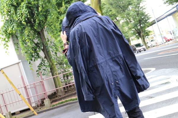 そうだ！雨の日は『サカイ(sacai) 』を着よう！オーバーサイズモッズ