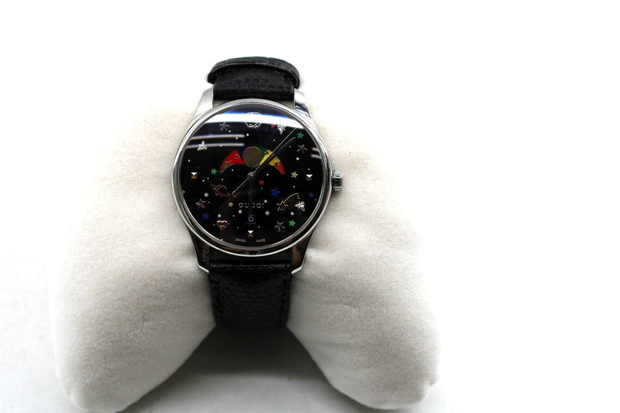 斬新なデザインの時計『G-タイムレス ムーンフェイズ(GUCCI)』が入荷 