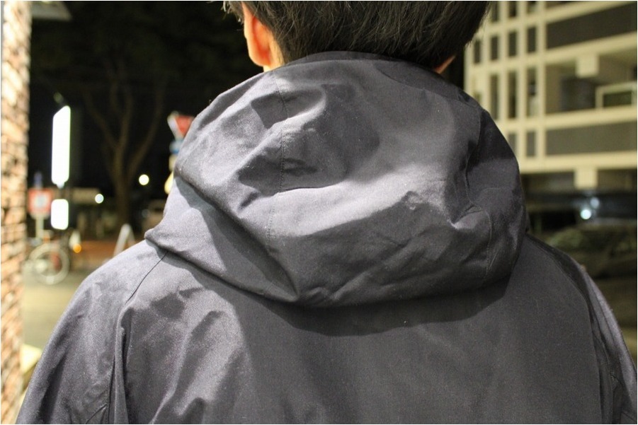 COMOLI / コモリ】18SS、シルクミリタリ−パーカーのご紹介