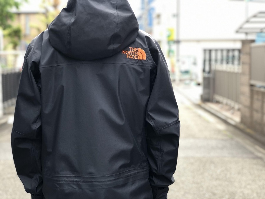 THE NORTH FACE / BEAMSマウンテンパーカー-