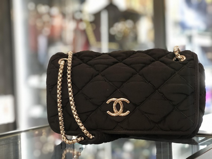 CHANEL／シャネル】12758752 バブルキルトワンショルダーバッグ