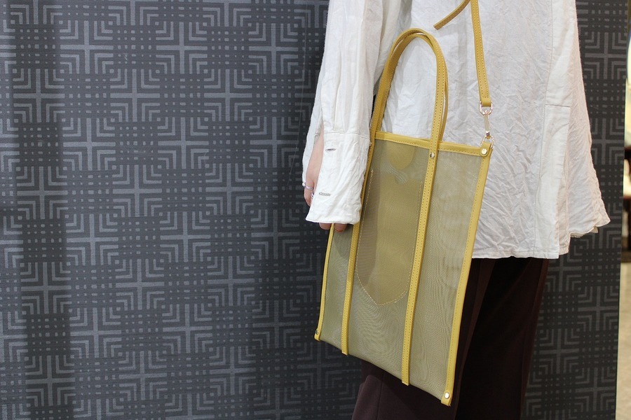 PAOLA NUTTI グレージュトートバッグ 2way allureville PAOLA NUTTI グレージュトートバッグ 2way allureville PAOLA