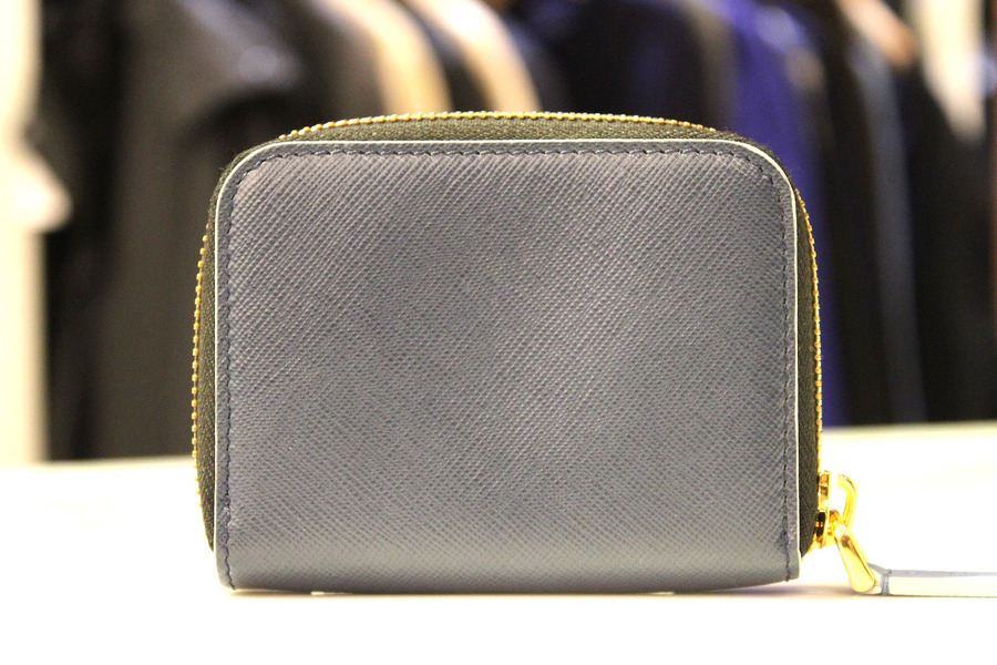 MARNI/マルニ】バイカラーレザーコインケース VANITOSHが買取