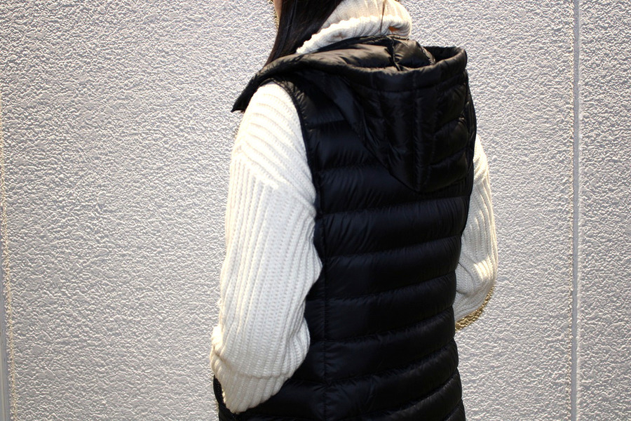 MONCLER モンクレール Teddy フーテッドダウンベスト XS 未使用品 MONCLER モンクレール Teddy フーテッドダウンベスト XS 未使用品