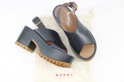 「インポートブランドのMARNI 」