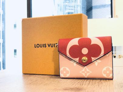 「ラグジュアリーブランドのLOUIS VUITTON 　 」