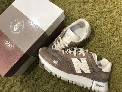 「ストリートブランドのRONNIE FIEG x NEW BALANCE×KITH 」