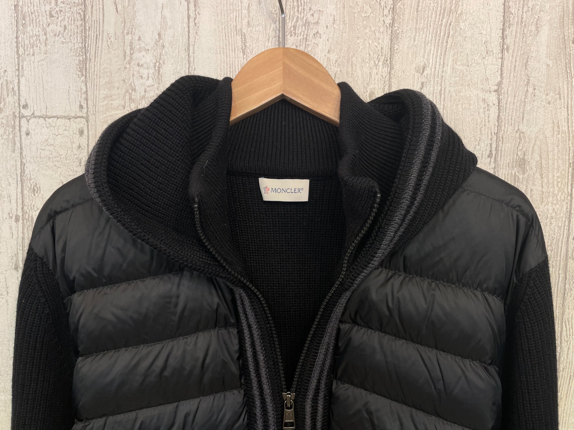 モンクレ一ル　MONCLER MAGLIA TRICOT(極美品) 週末売切り！