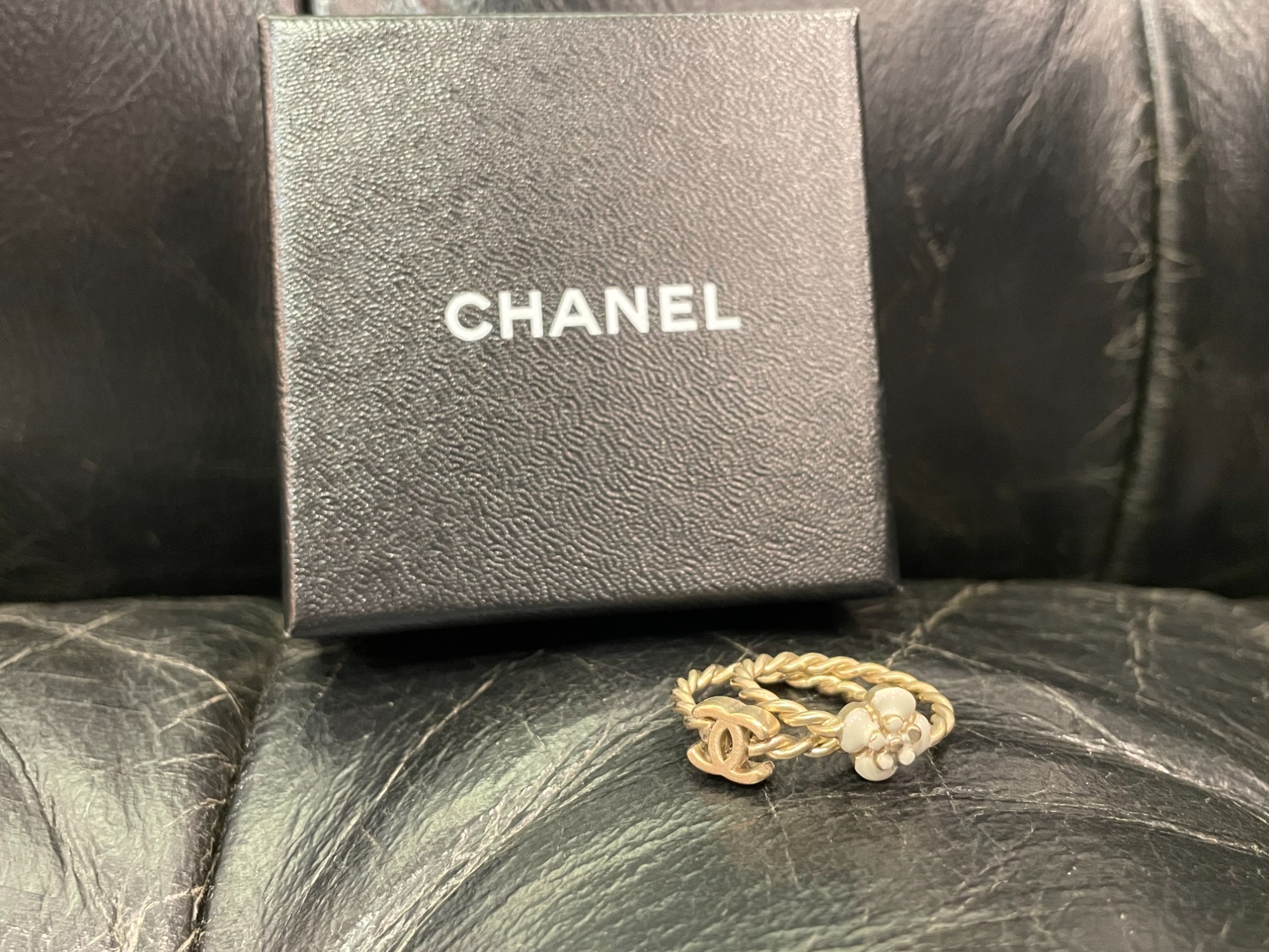美品 CHANEL カメリア ココマーク プレート付き 総レース