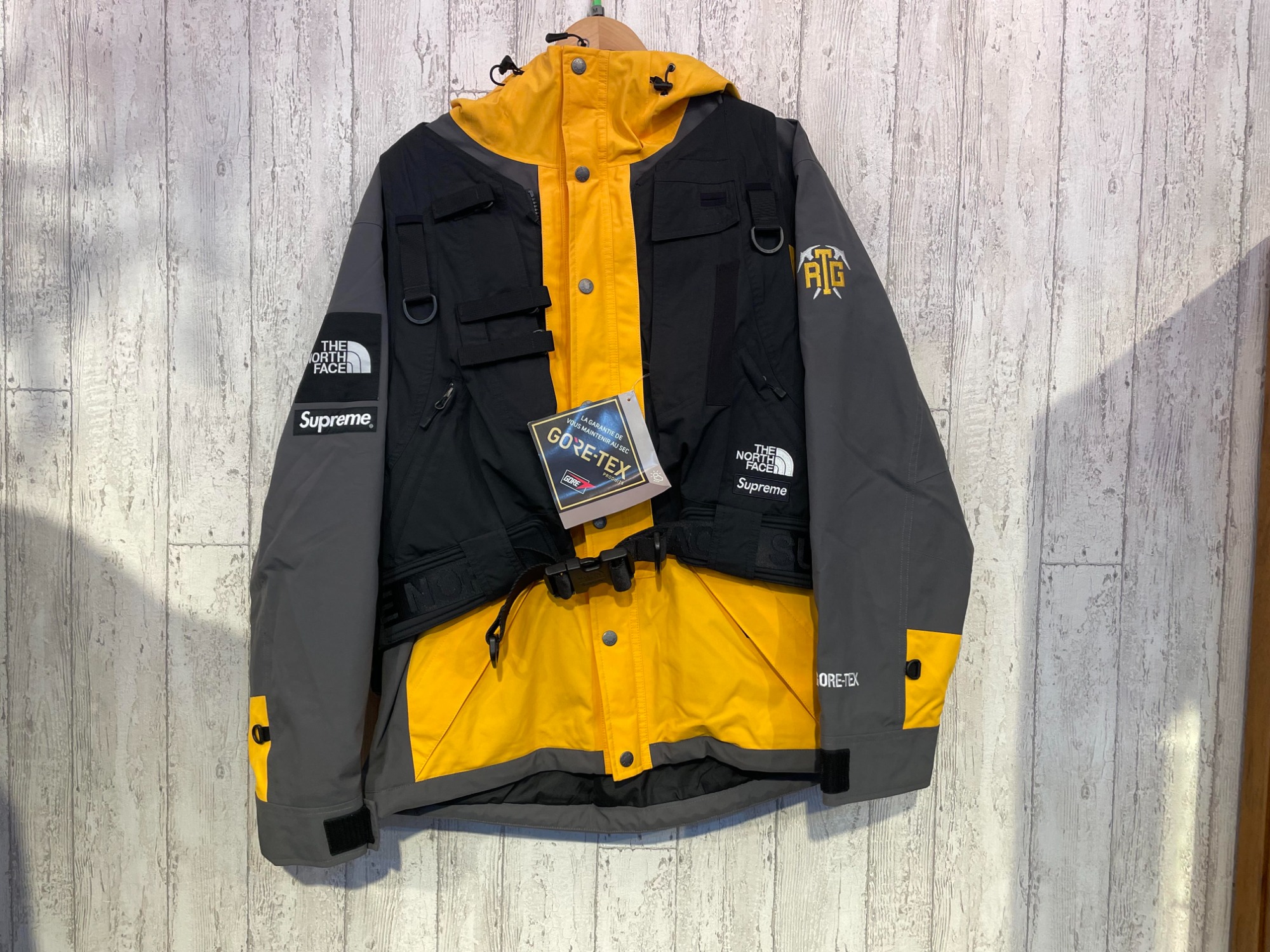 supreme the northface RTC gold Mサイズ