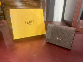 「ラグジュアリーブランドのFENDI 」