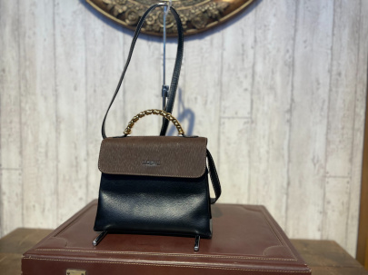 「ラグジュアリーブランドのLOEWE 」