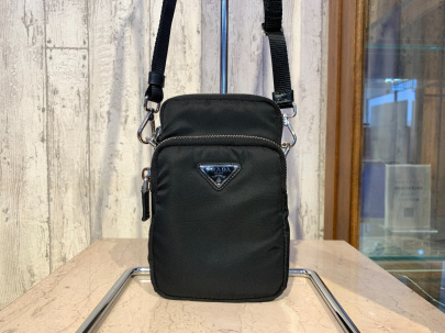 「ラグジュアリーブランドのPRADA 」