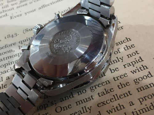 腕時計のスピードマスター