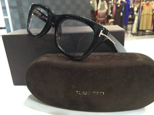 トムフォードのSUNDAY SOMEWHERE