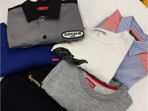 SUPREMEのcomme des garcons