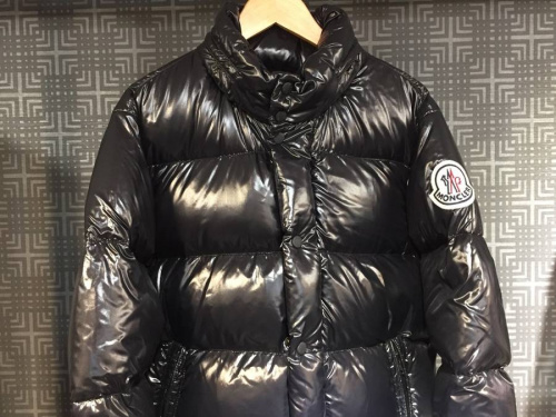 ダウンジャケットの秋冬物