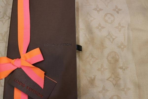 ブランド買取のマフラー