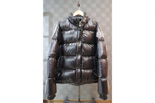 ダウンジャケットのダウンコート