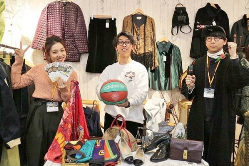 アルバイトの古着