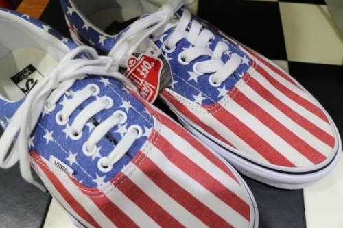 スニーカー 靴紐のくつひも