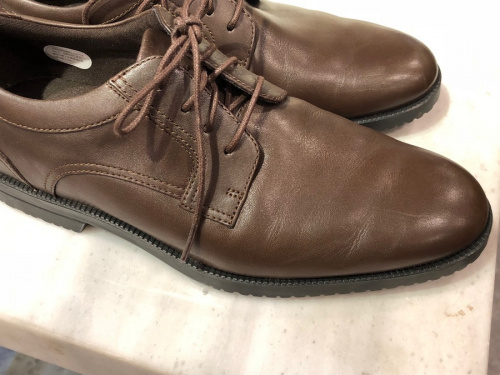 入社式　ビジネスマンのスーツ　４月