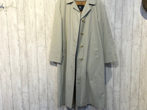 トレンチコート 春服 ステンカラーコートの古着 ファッション ヴィンテージ