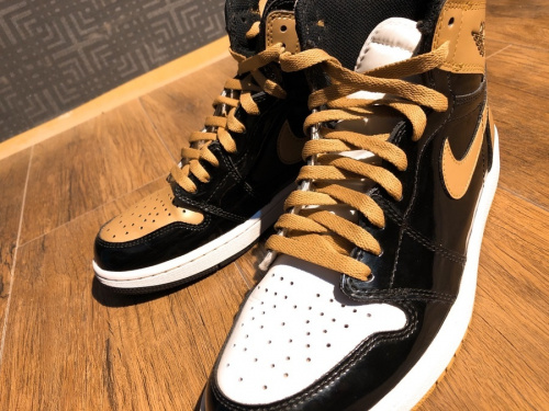 NIKEのAIR JORDAN 1