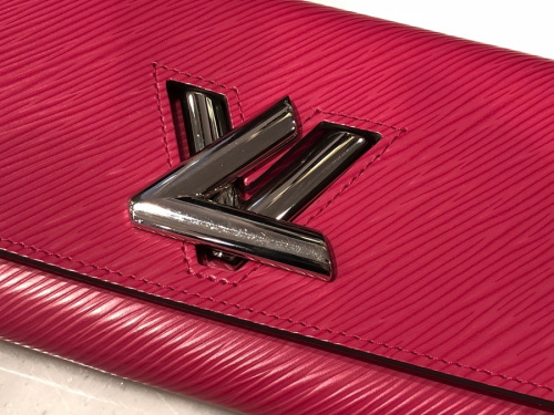 ルイ・ヴィトンのポルトフォイユ・ツイスト