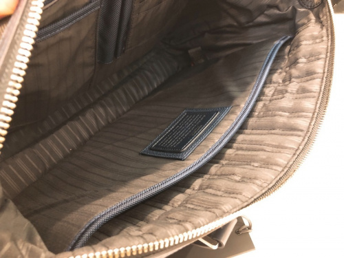 イーストウエストトートの限定モデル