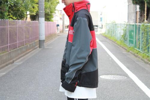 ザノースフェイスのSTEEP TECH