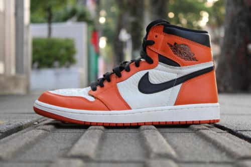 ナイキ エアジョーダンのスニーカー