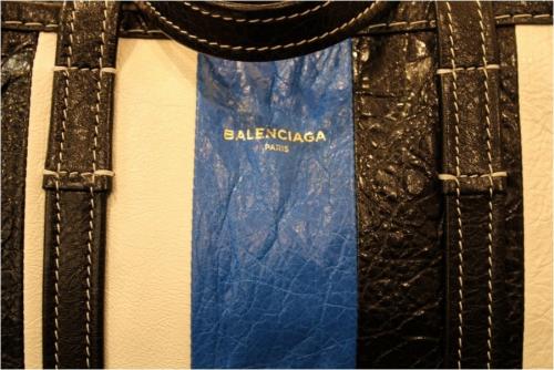 バレンシアガのトレファクスタイル調布国領店