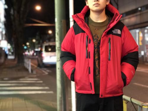 ダウンジャケットのアウトドア