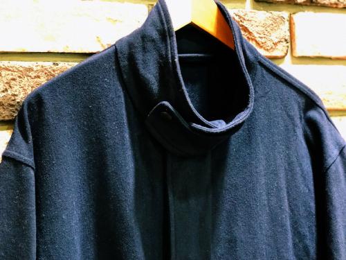 コモリのフェルトンジップジャケット