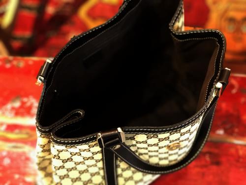 グッチのディアマンテショルダーバッグ