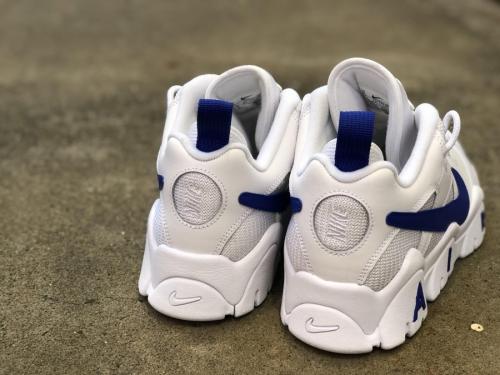 ナイキのAIR BARRAGE LOW