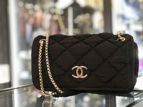 ラグジュアリーブランドのCHANEL