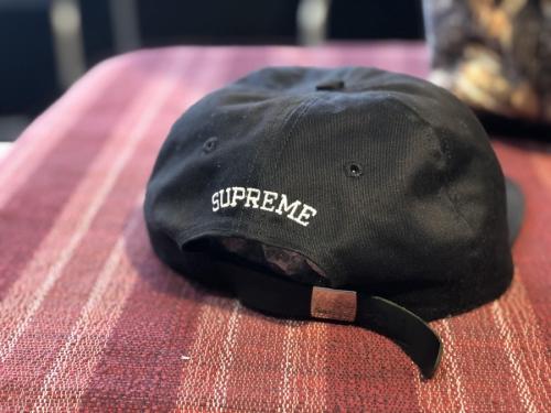 SUPREMEのシュプリーム