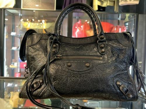 BALENCIAGAのバレンシアガ