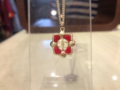 シャネルのパールネックレス　ココマークCC　A95013