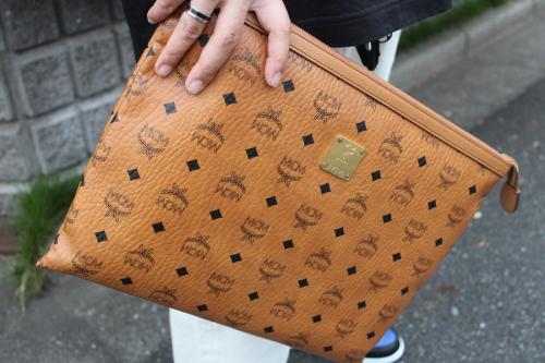 クラッチバックのメンズ