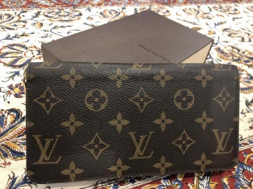 ルイ ヴィトン　のジッピーウォレット