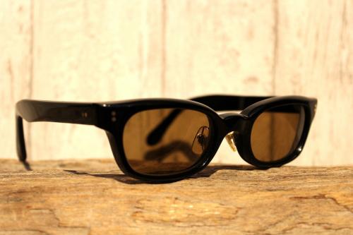 テンダーロイン × 白山眼鏡店のサングラス　