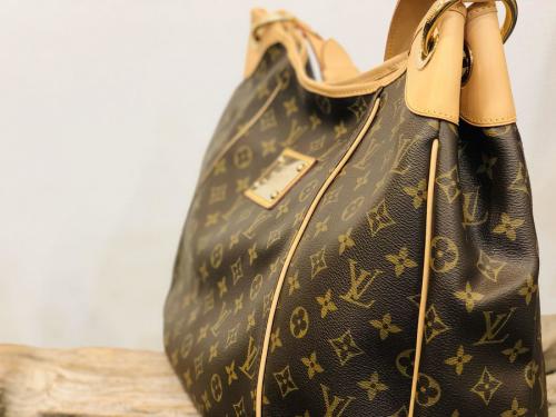 LOUIS VUITTON 　のルイ ヴィトン　